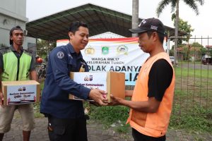 Bulan Ramadhan, Polres Malang Berikan Bantuan Sosial Untuk Warga Yang Kurang Mampu