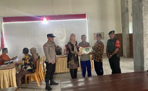 Polres Trenggalek Kerahkan Bhabinkamtibmas Pastikan Penyaluran Bansos Aman Lancar