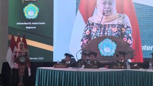 Wisuda Tahap lV Universitas KH Abdul Chalim Tahun 2023 Dihadiri Gubernur Jawa Timur