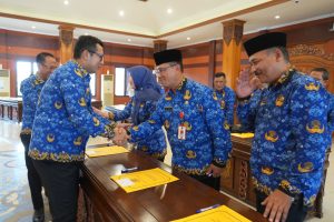 Penandatanganan Perjanjian Kinerja, Pesan Pj Wali Kota Mojokerto: Perbanyak Program Berdampak Bagi Masyarakat