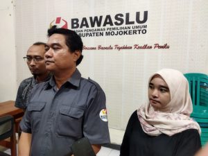 Dugaan Penggelembungan Suara 18 TPS, Bawaslu Kabupaten Mojokerto Panggil KPPS dan PTPS Desa Temon