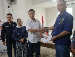 Didampingi Mantan Kadis PUPR Kota Mojokerto, Ning Ita Daftar Calon Walikota ke Kantor DPD Nasdem Kota Mojokerto