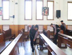 Jelang Kenaikan Isa Almasih Polres Tanjung Perak Sterilisasi Sejumlah Gereja