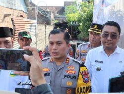Sambut Hari Bhayangkara ke -78 Polres Nganjuk Beri Kado Bedah Rumah Warga