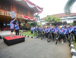 Mas Pj Berangkatkan Rombongan Gowes Bersama Peringatan Hari Jadi ke-10 LCC Indonesia