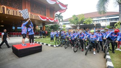 Mas Pj Berangkatkan Rombongan Gowes Bersama Peringatan Hari Jadi ke-10 LCC Indonesia