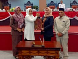 DPRD Kab Mojokerto Gelar Rapat Paripurna Penetapan dan Penandatanganan Dua Raperda