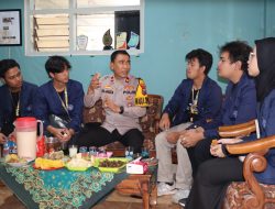 Kelompok KKN Mahasiswa IPB Apresiasi Polres Batu Atas Program Jumat Curhat Door to door