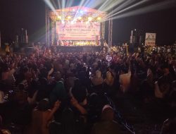 Kampanye Tatap Muka, Ribuan Warga Jetis Acungkan 2 Jari Simbol Untuk Memenangkan MUBAROK