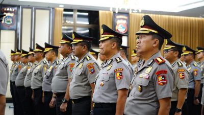 Kapolri Pimpin Upacara Kenaikan Pangkat untuk 10.548 Perwira Polri