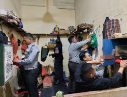 Demi Wujudkan Keamanan dan Ketertiban, Lapas Jombang Gelar Operasi Penggeledahan Kamar Hunian