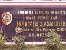 Rehabilitasi Ruang Kelas Dimulai, SMPN 2 Mojoanyar Siap Tampilkan Wajah Baru