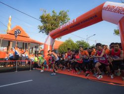 Antusiasme Ribuan Warga Warnai Fun Run Bulan PRB 2025 di Kota Mojokerto