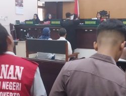 Dua Advokat Mojokerto Didakwa Rekayasa Perceraian, Dituntut 15 dan 14 Bulan Penjara