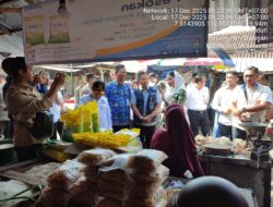 Antisipasi Kenaikan Harga Bahan Pokok Jelang Natal dan Tahun Baru, Wamendag Kunjungi Pasar Raya Mojosari