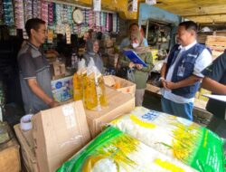 BAPANAS, Satgas Pangan dan Bulog Sidak Pasar di Mojokerto, Harga Bahan Pokok Terpantau Aman