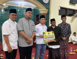 Safari Ramadhan, Bupati Mojokerto Serahkan Hibah Rp27 Miliar untuk Tempat Ibadah