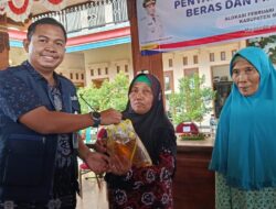 Bulog Distribusikan Bantuan Pangan di Mojokerto, Lebih dari 156 Ribu Warga Terima Beras dan Minyak