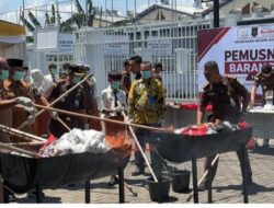 Kejari Kota Mojokerto Musnahkan Ratusan Barang Bukti dari 63 Perkara Inkracht