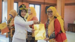 Wali Kota Mojokerto Serahkan SK kepada Tujuh Kepala Sekolah Baru