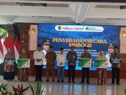 Gus Barra Salurkan Insentif dan Iuran Perlindungan BPJS bagi Ribuan Guru TPQ di Mojokerto