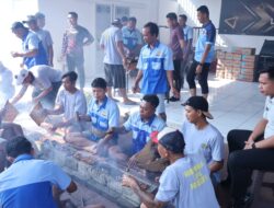 Bakar Ribuan Sate, Lapas Mojokerto Pererat Kebersamaan Warga Binaan dan Petugas
