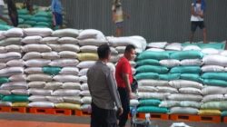 Wujud Dukungan Ketahanan Pangan, Polisi Kawal Pengiriman 10 Ton Jagung ke Bulog Jombang