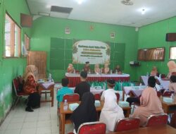 Peringati Bulan Muharram, Dharma Wanita Dinas Pendidikan Nganjuk Santuni 40 Anak Yatim di Korwil Ngluyu