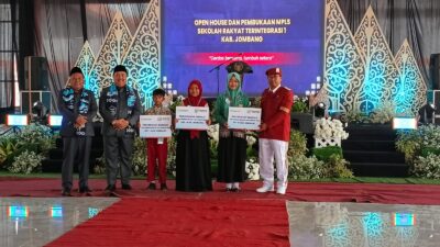 Pembukaan MPLS Sekolah Rakyat Terintegrasi 1 Kabupaten Jombang Oleh Bupati Warsubi .