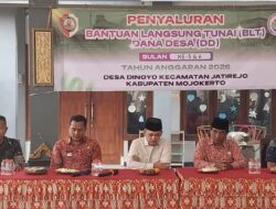 Stafsus Kemendes RI Hadiri Penyaluran BLT Dana Desa di Dinoyo, Gus Afif Ajak Desa Optimalkan Potensi Lokal