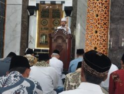 Gus Afif Jadi Khatib Salat Jumat di Masjid Al Azhar Dinoyo, Ajak Jamaah Perkuat Iman dan Utamakan Pendidikan