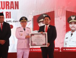 Kapolres Mojokerto dan Jajaran Satreskrim Raih Penghargaan dari Bupati
