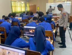 Polres Jombang Sosialisasikan Pemanfaatan AI Secara Bijak kepada Pelajar SMA PGRI 1 Jombang