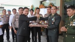 Moment HUT TNI ke-81, Kapolres Jombang Beri Kejutan kepada Kodim 0814, Sat Radar 405 Ploso dan Subdenpom Jombang