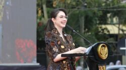 Arumi Bachsin Apresiasi Symphony Batik Jombang 2026: Panggung Megah Unjuk Karya Wastra dan Regenerasi Perajin Muda