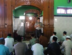 Wujudkan Polisi Bersama Masyarakat, Kapolres Jombang Gelar Sholat Jumat Keliling